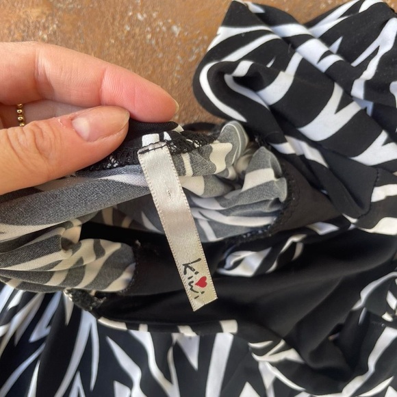 Y2K kiwi Zebra print halter dress with sequin belt size small - Picture 6 of 6